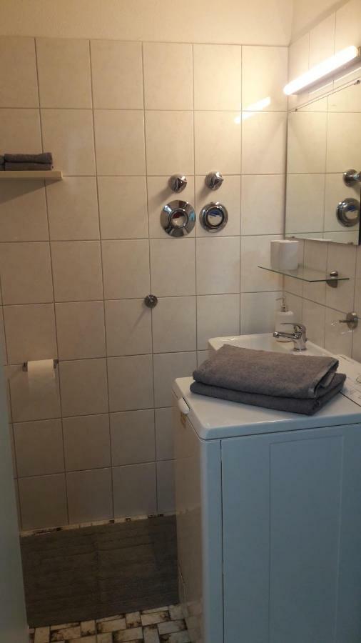Business In Apartment *